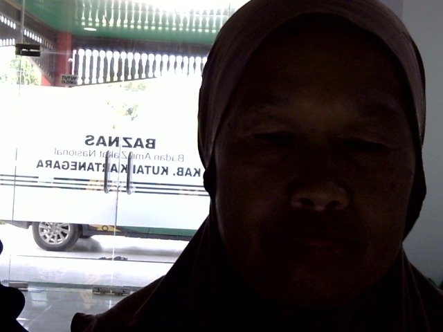 0895412815846-2603181259.jpg
