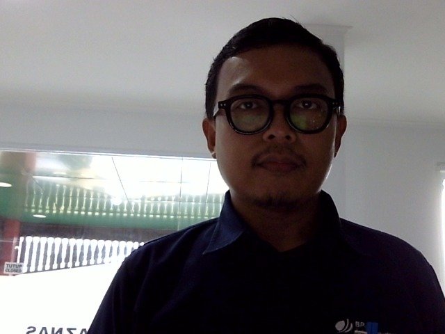 081281200100-2605120222.jpg