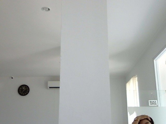0-2609221235.jpg