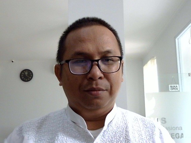08121574830-2609171021.jpg