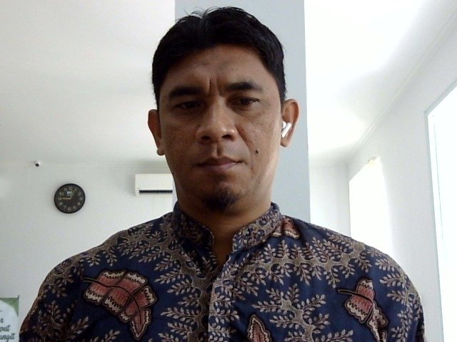 081346590379-2610020804.jpg